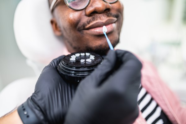 Ways A Cosmetic Dentist Can Instantly Improve Your Smile