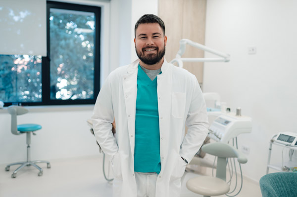 The Difference A General Dentist Makes And Specialty Services They May Offer