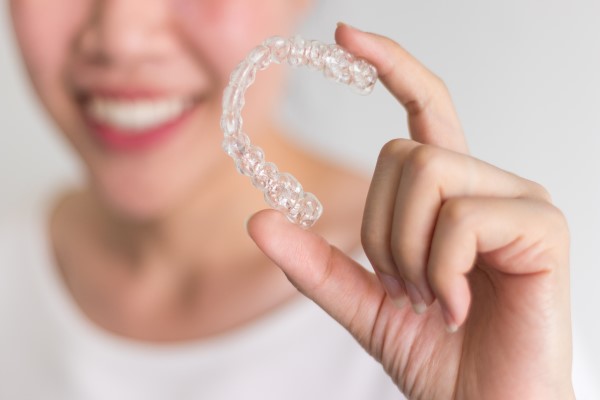 Reasons To Consider Invisalign For Straightening Your Teen&#    ;s Teeth